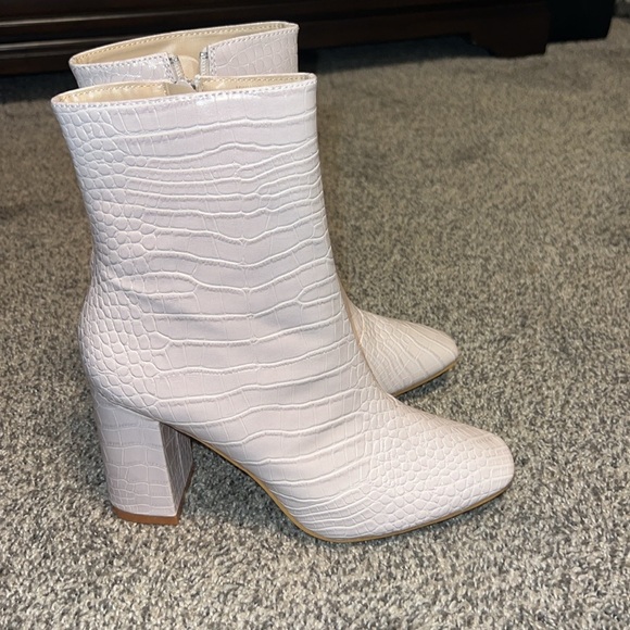 Lulu’s My Generation Pale Pink Crocodile High Heel Mid-Calf Boots Size 8 NWT - Picture 7 of 8